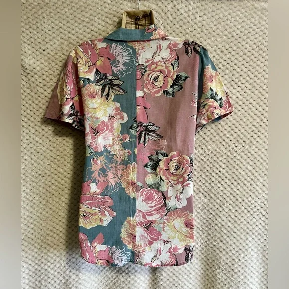 DAVI & DANI Multicolor Floral Button Down Shirt - Picture 2 of 4